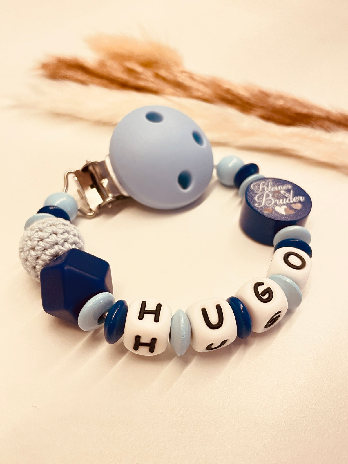 Schnullerkette kleiner Bruder blau, personalisiert mit Namen