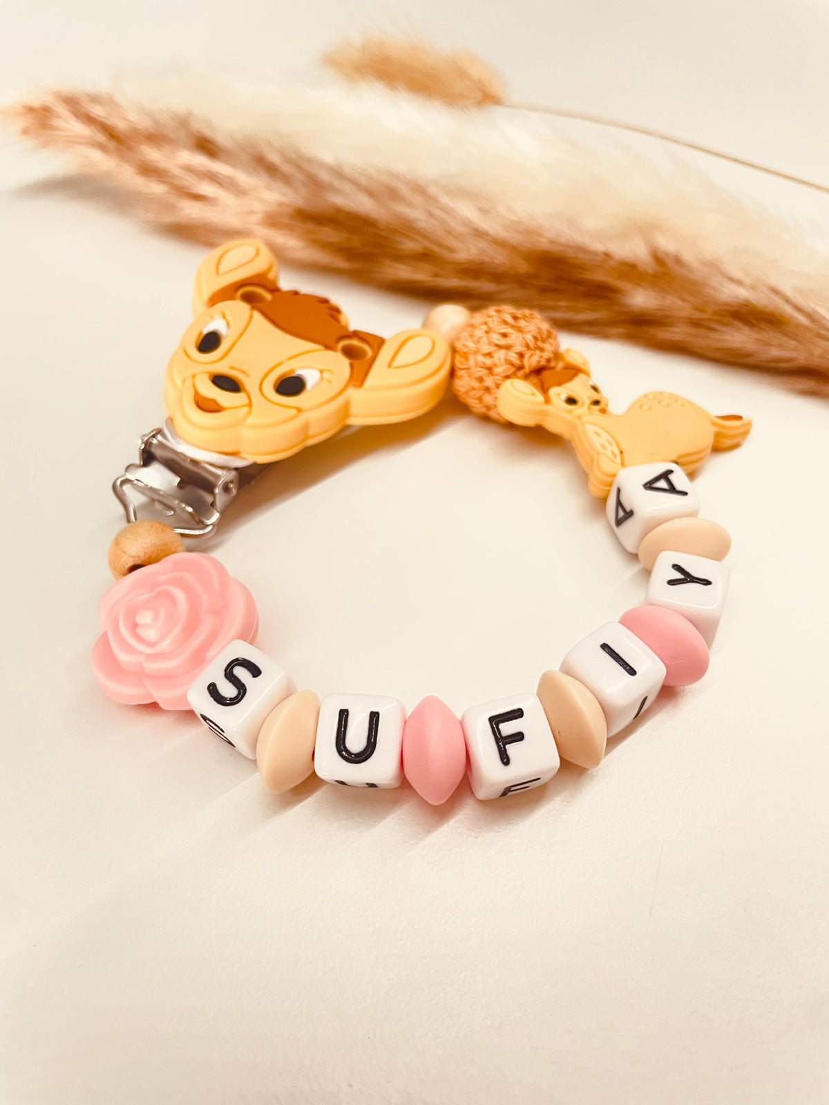 Schnullerkette Reh rosa beige, personalisiert mit Namen