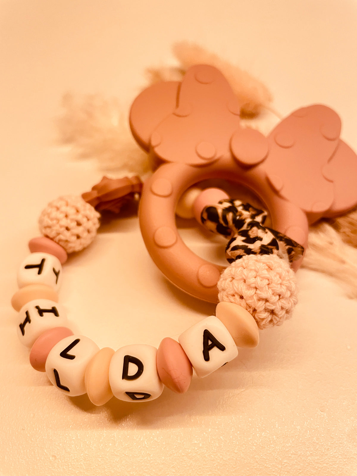 Greifring personalisiert Maus beige/altrosa Mädchen Geschenk Leo