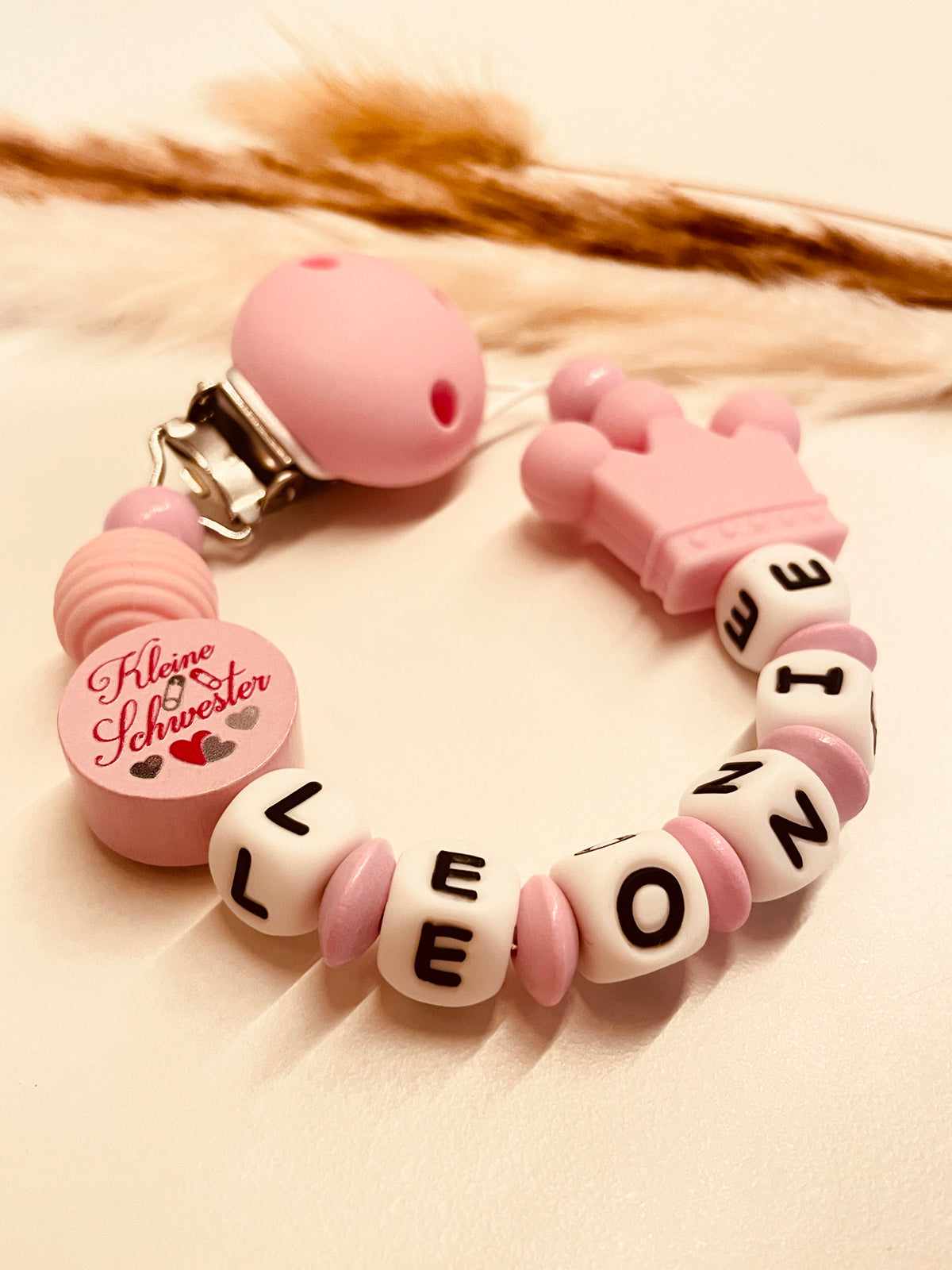 Schnullerkette Maus kleine Schwester mit Krone rosa, personalisiert mit Namen