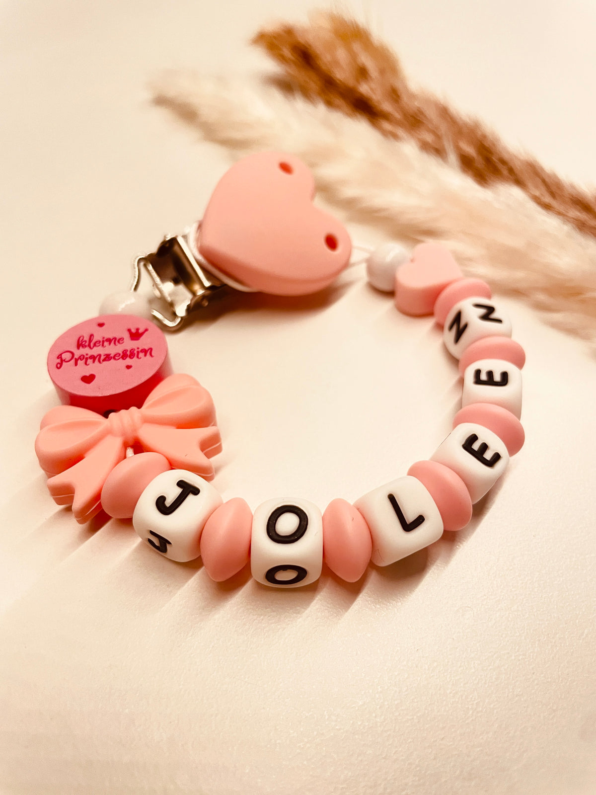 Schnullerkette kleine Prinzessin rosa pink mit Schleife Herz personalisiert handgefertigt