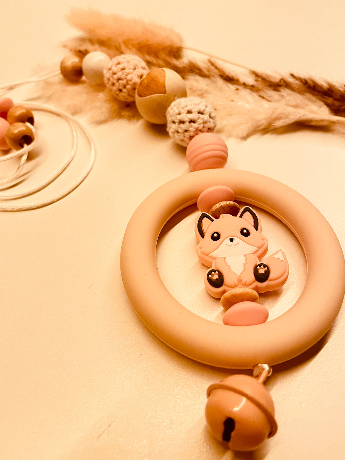 Schnullerkette Kinderwagenkette Greifring Babyschalenanhänger Schlüsselanhänger Fuchs rosa beige
