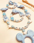Schnullerkette, Kinderwagenkette und Greifring Maus mit Schleife kleiner Prinz in blau-weiß, personalisiert