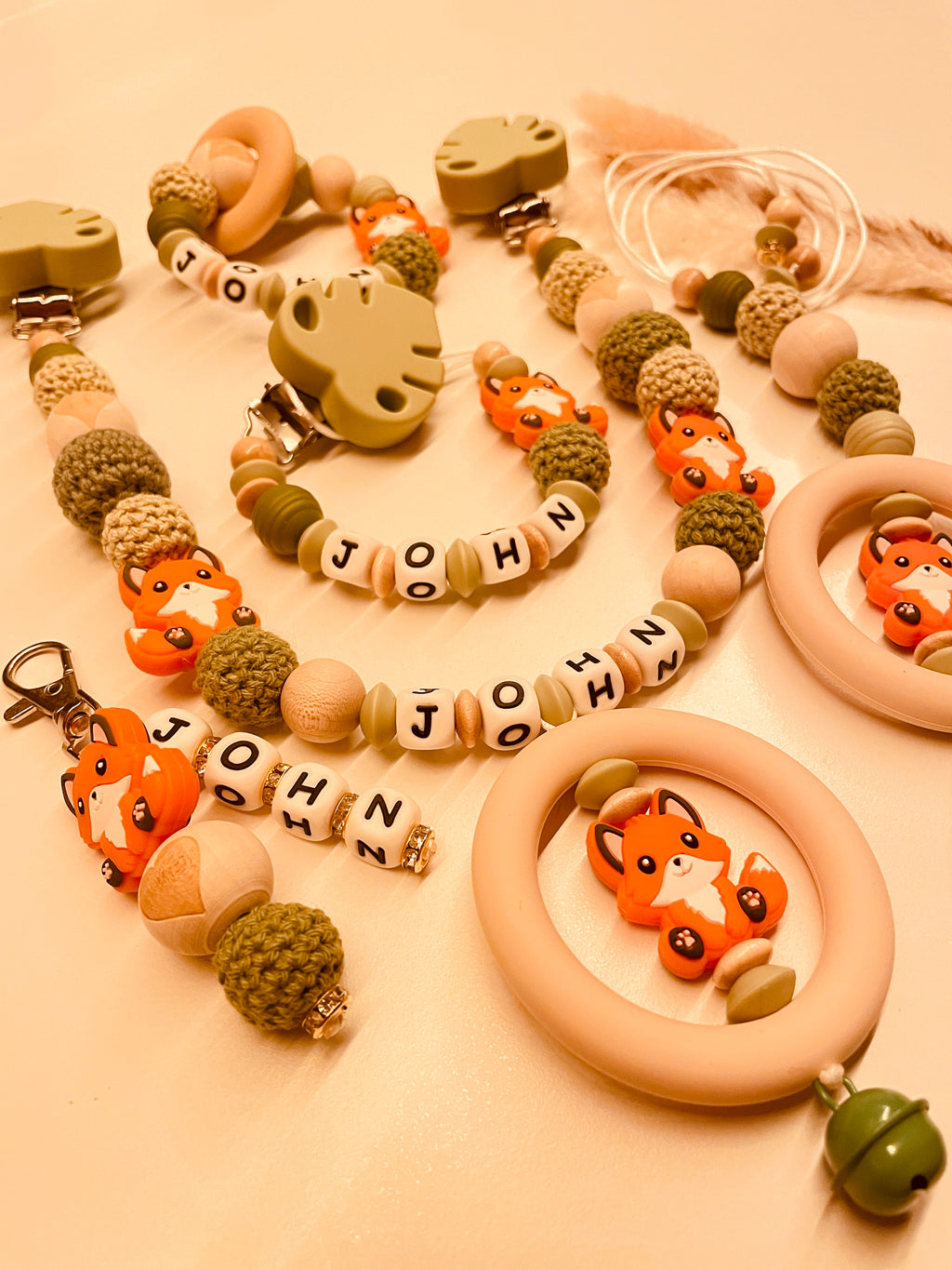 Schnullerkette Kinderwagenkette Greifring Babyschalenanhänger Schlüsselanhänger Fuchs grün beige