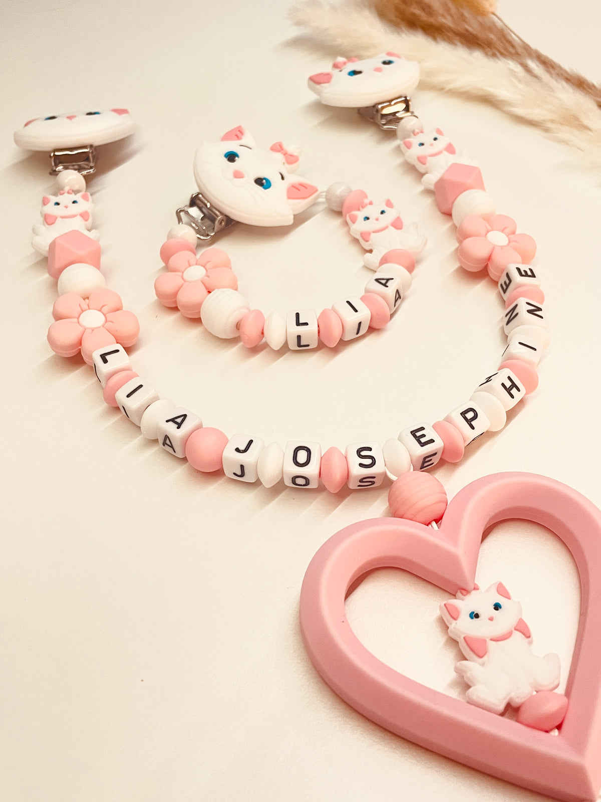 Schnullerkette und Kinderwagenkette Katze Blume rosa weiß, personalisiert