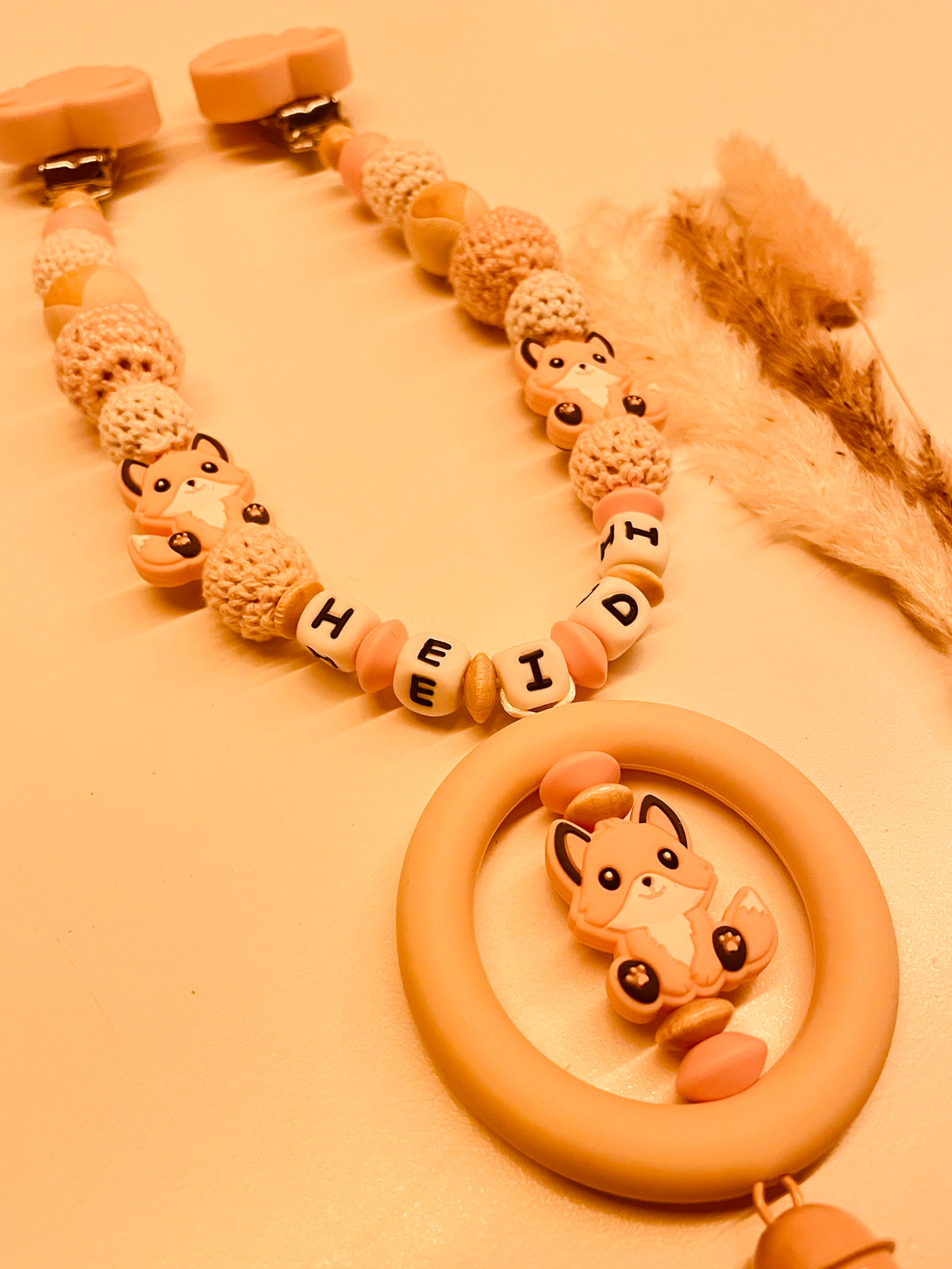 Schnullerkette Kinderwagenkette Greifring Babyschalenanhänger Schlüsselanhänger Fuchs rosa beige