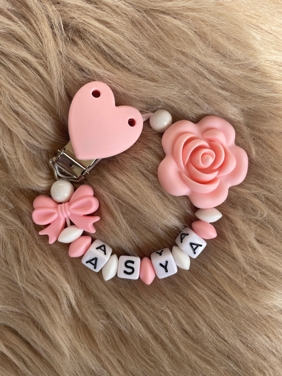 Schnullerkette Rose rosa weiß, personalisiert mit Namen