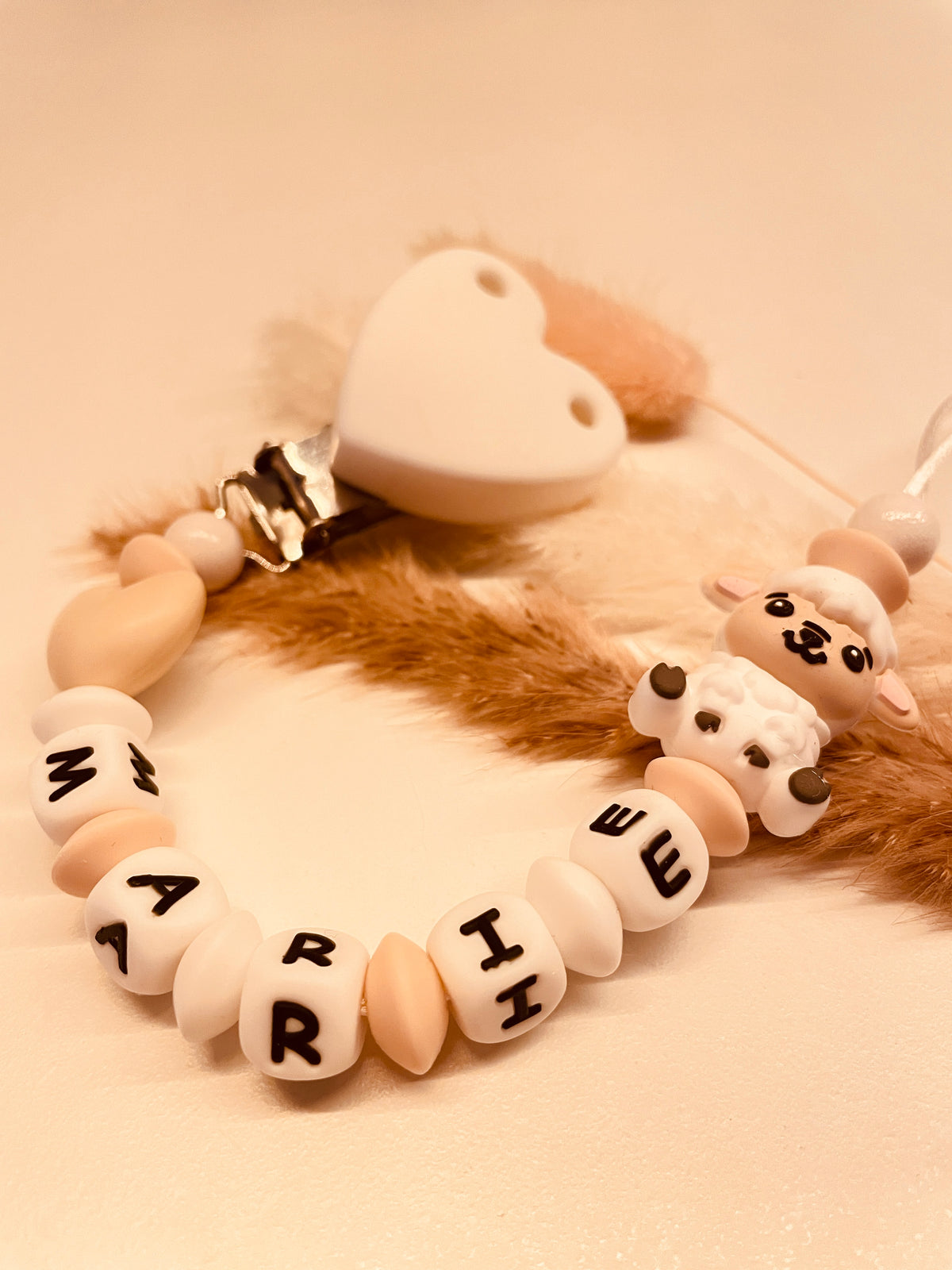 Schnullerkette personalisiert Schaf weiß beige