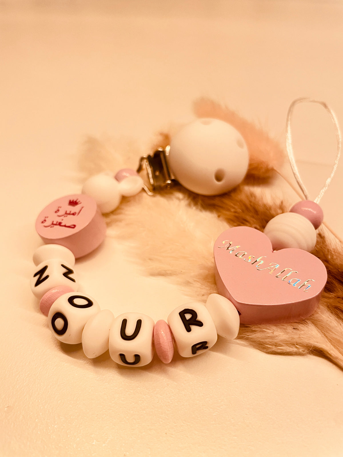 Schnullerkette Mashallah rosa weiß personalisiert mit Namen Baby Geschenk Geburt 