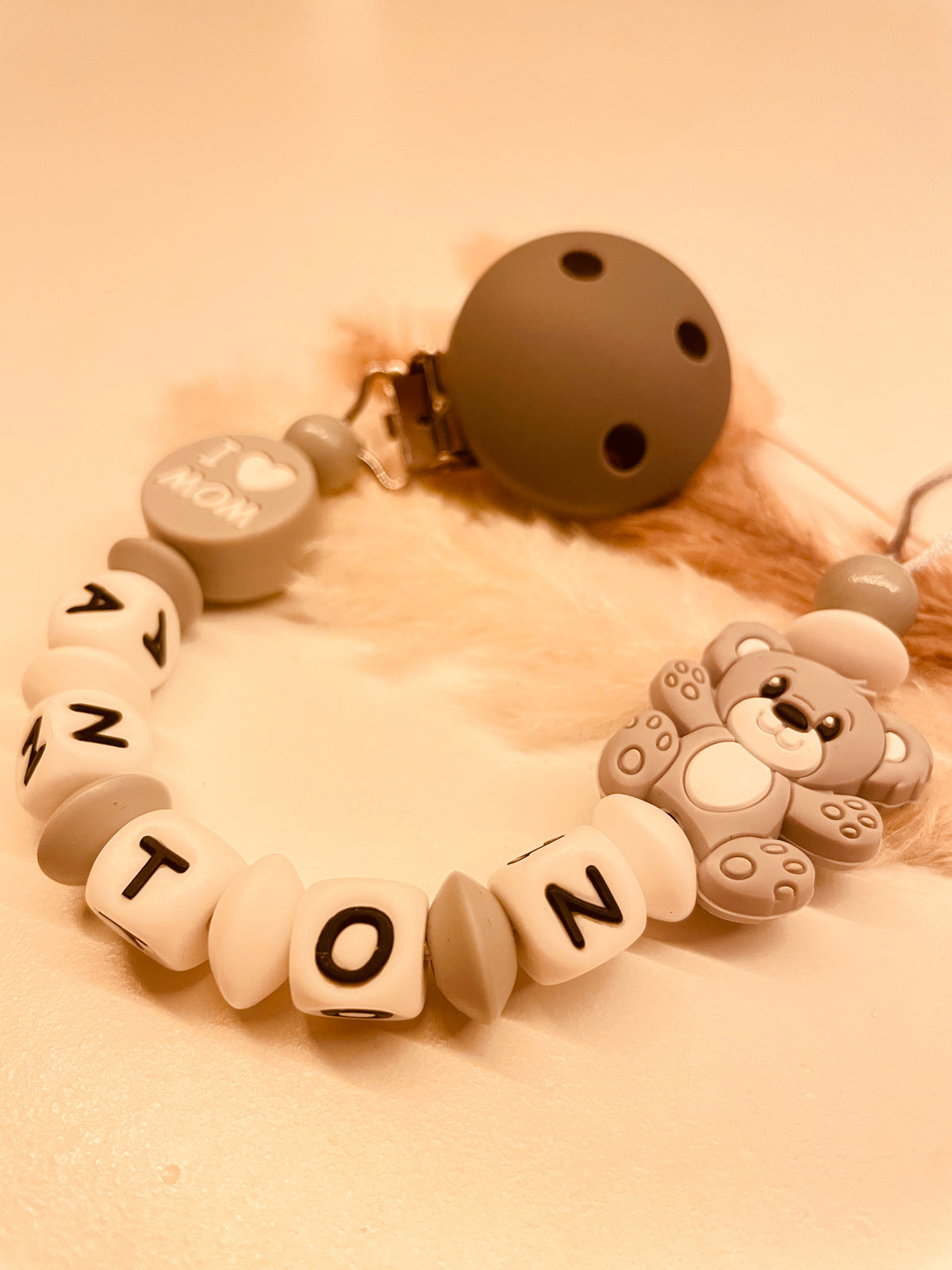 Schnullerkette personalisiert grau I love mum
