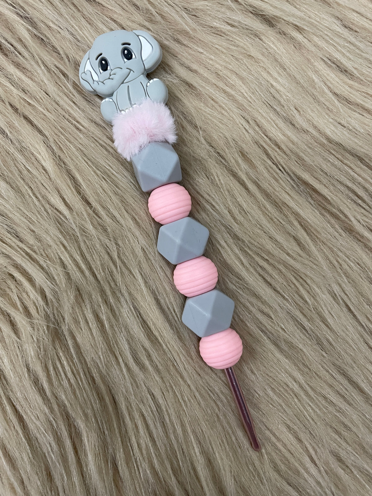 Häkelnadel Elefant rosa grau Silikon ergonomisch Häkelzubehör mit Tiermotiv
