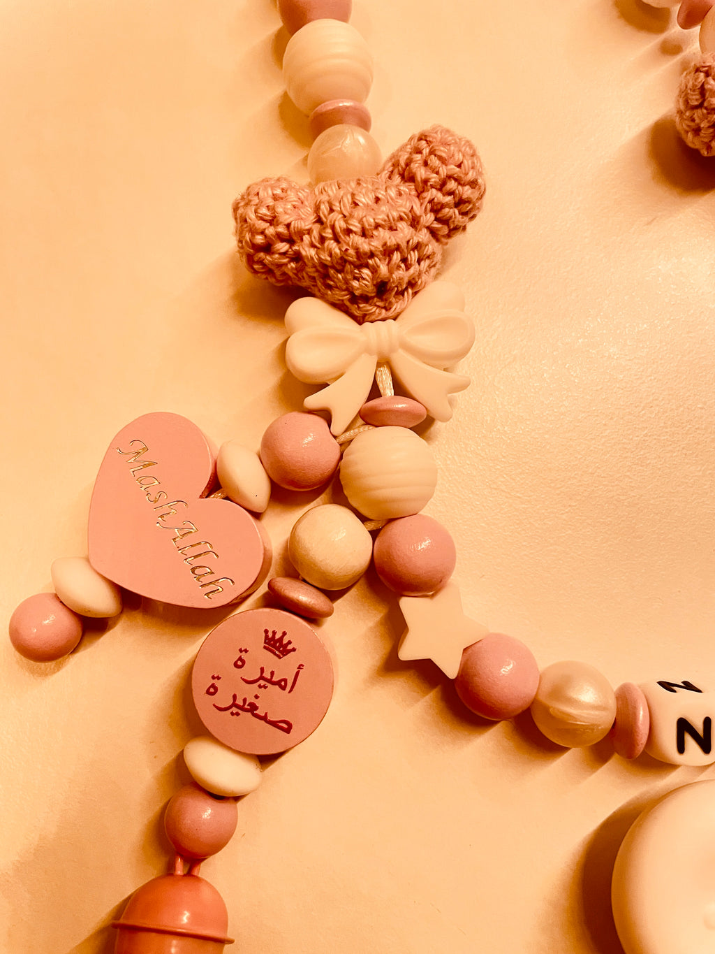 Schnullerkette Kinderwagenkette Greifring Mashallah rosa weiß perlmutt