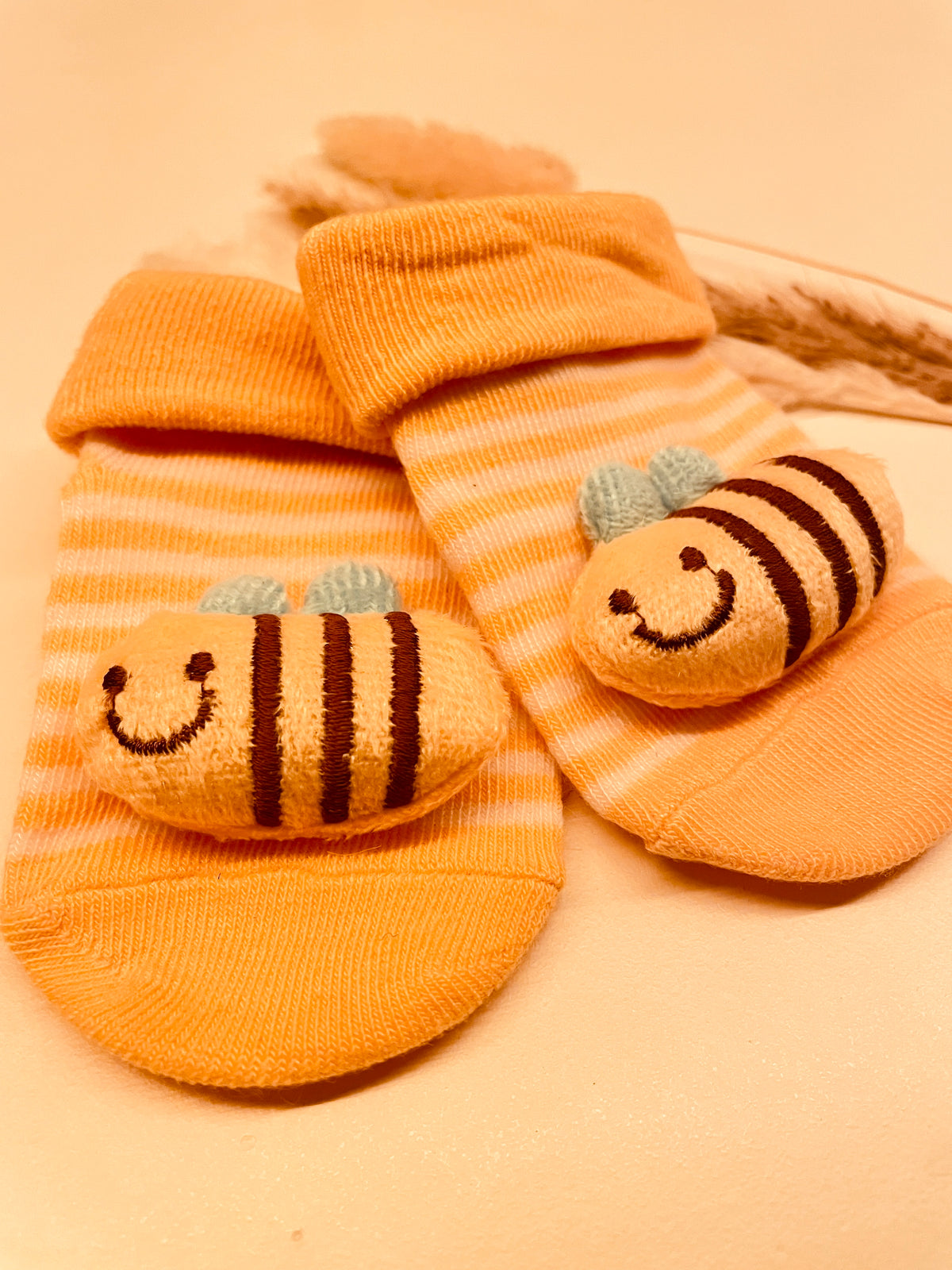 Söckchen Biene sonnengelb Socken Baby