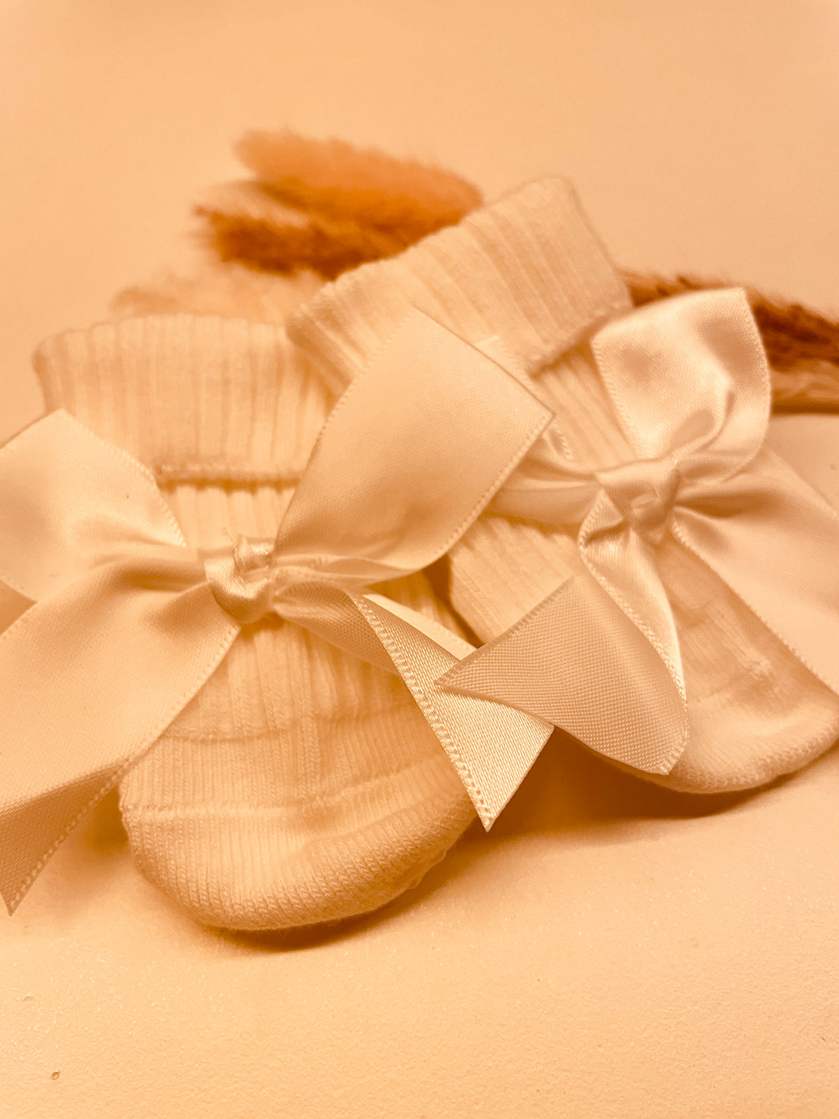 Socken Baby weiß mit Schleife 0-6 Monate