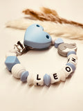 Schnullerkette Wal blau weiß personalisiert handgefertigt Babygeschenk Junge