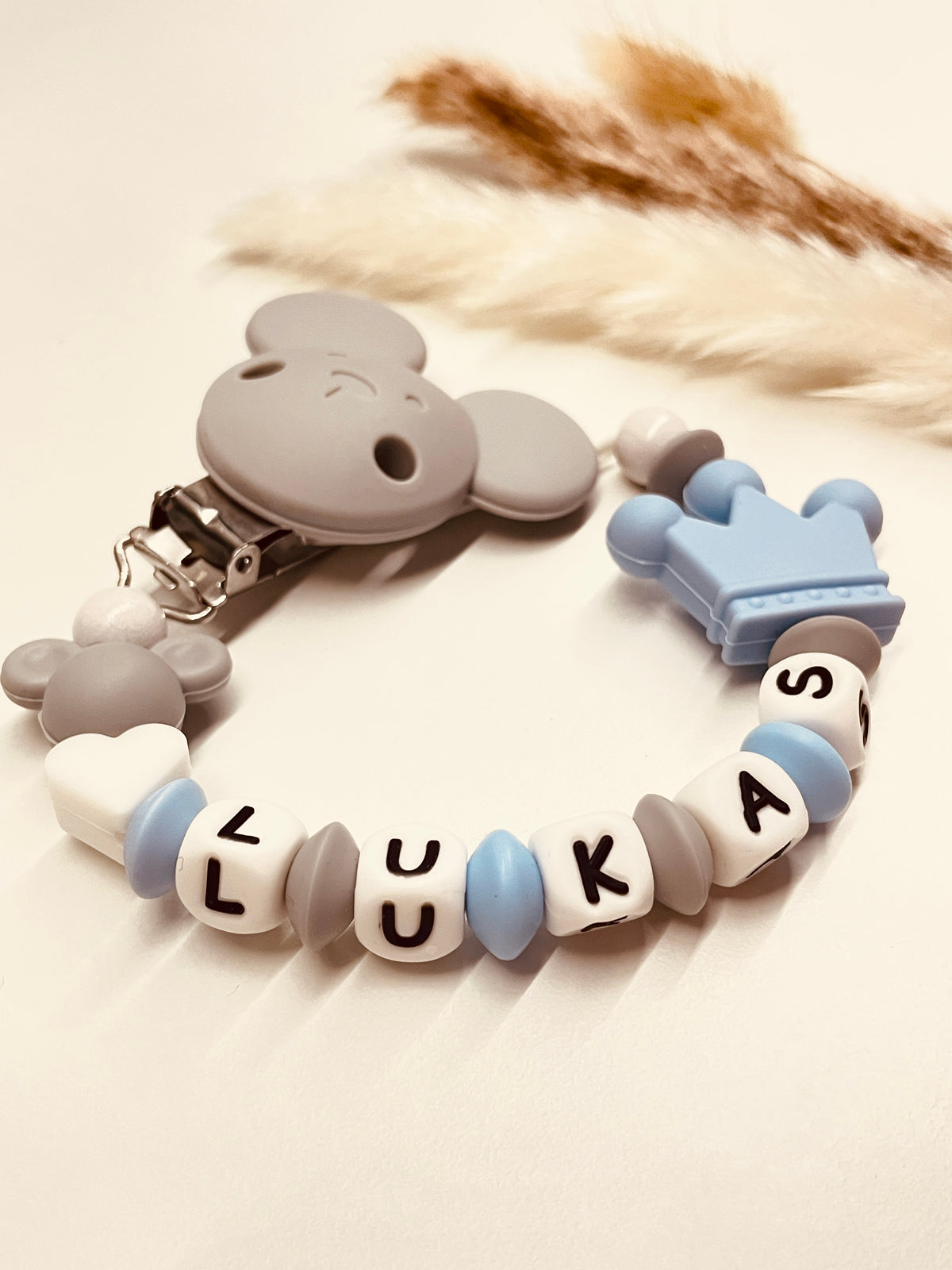 Schnullerkette Maus mit Krone blau grau personalisiert handgefertigt Babygeschenk Junge