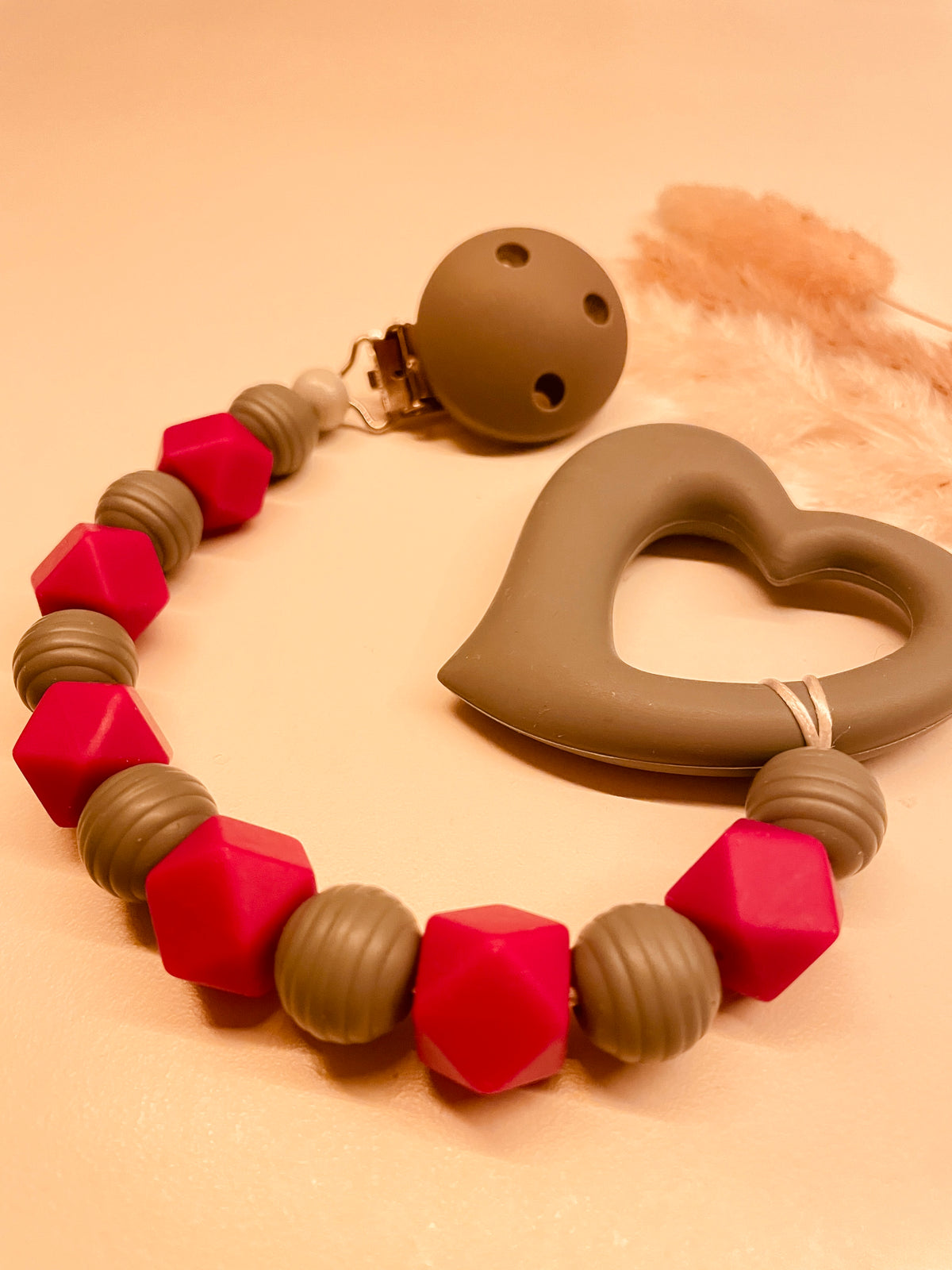 Beißkette Herz grau pink 9,90€, statt 19,90€