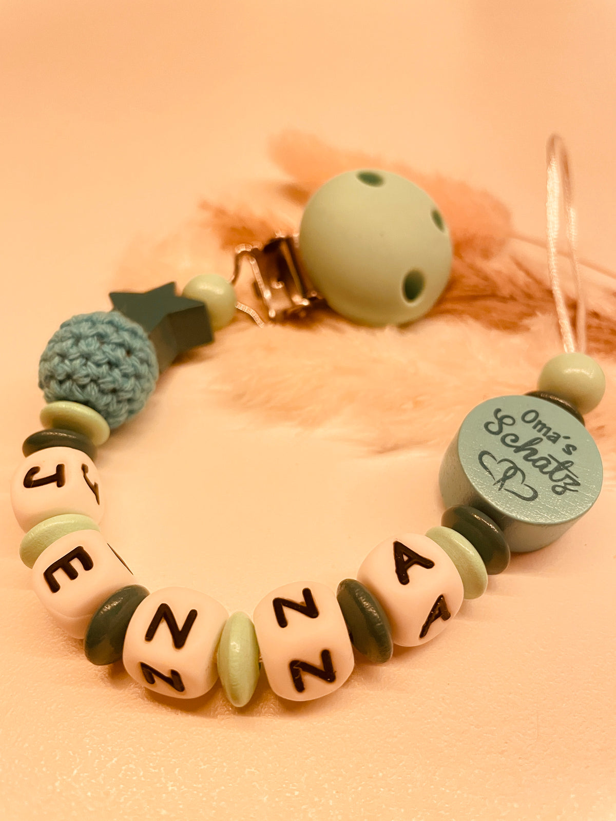 Schnullerkette mit Namen personalisiert Omas Schatz  mint türkis