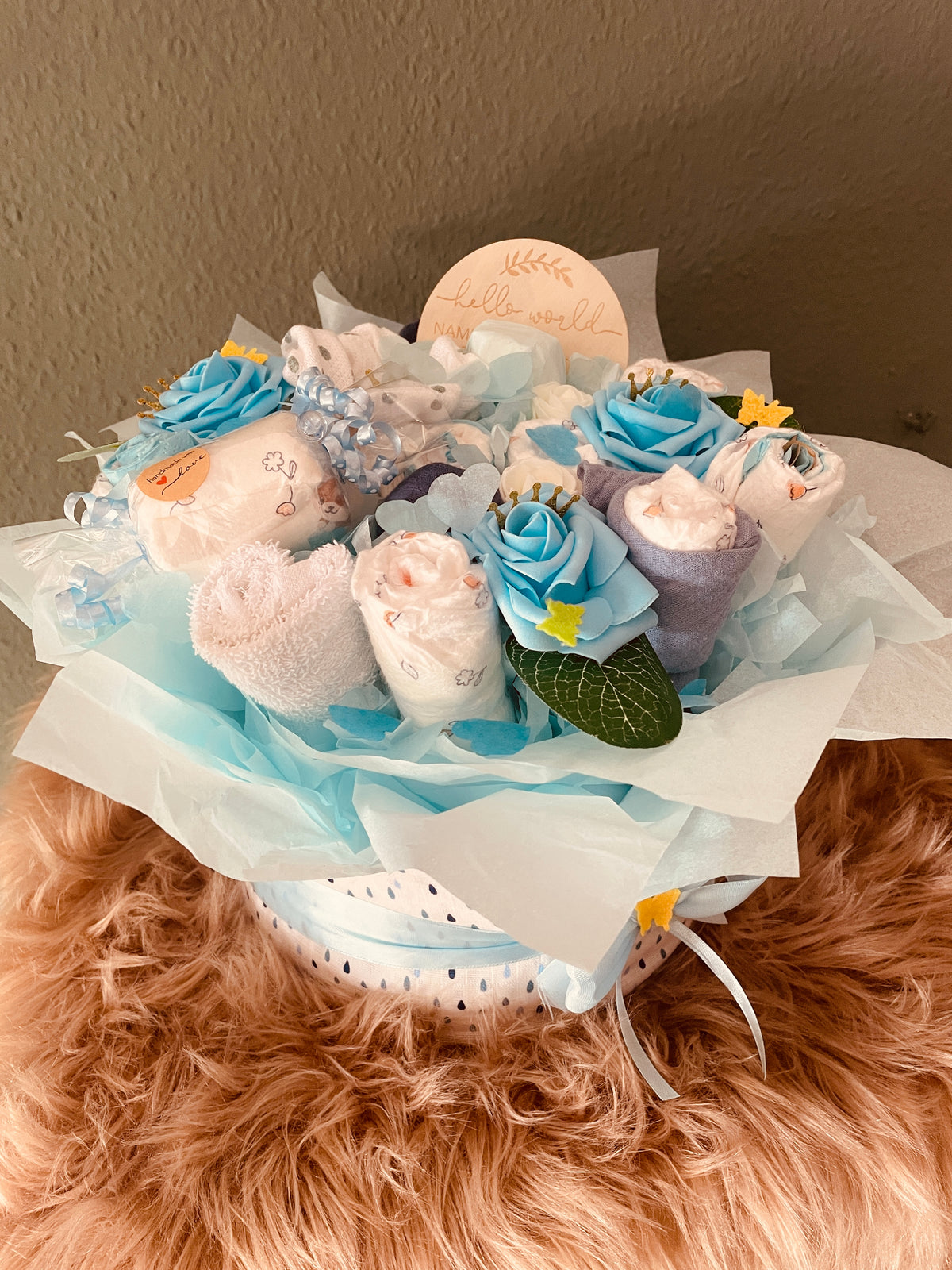 Windeltortenstrauß in blau personalisiert Babygeschenk Junge
