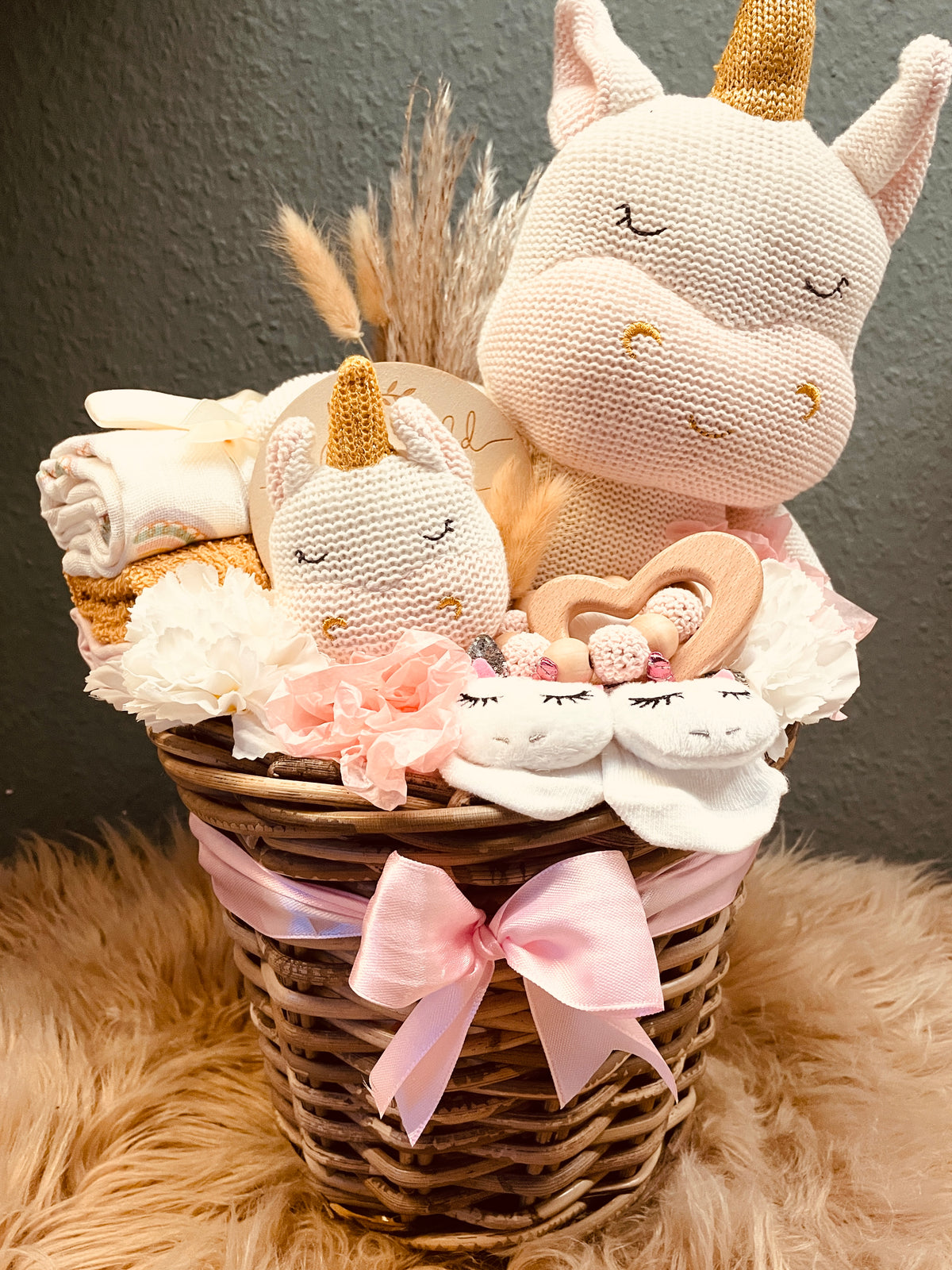 Windelkorb Windeltorte Einhorn rosa mit Häkeltier und Häkelrassel Babygeschenk Mädchen
