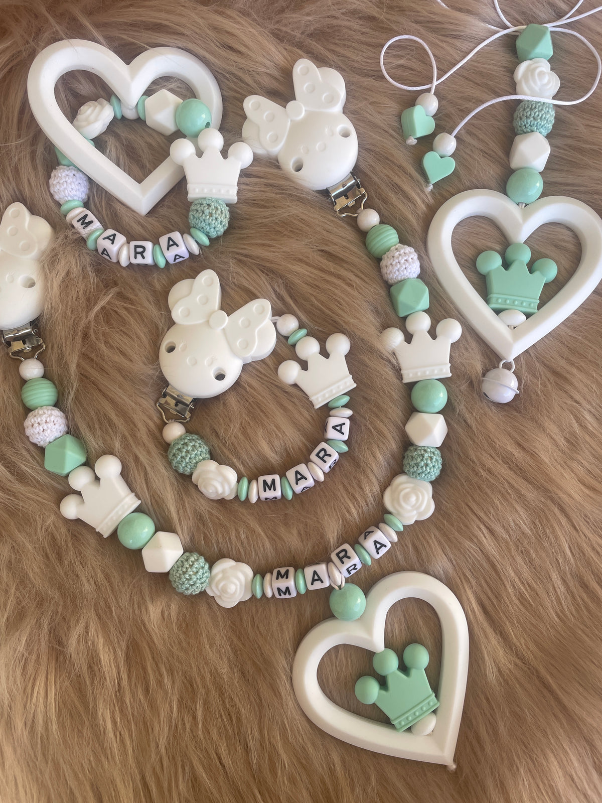Schnullerkette Maus mint weiß Komplettset mit Kinderwagenkette Greifring Babyschalenanhänger personalisiert handgefertigt