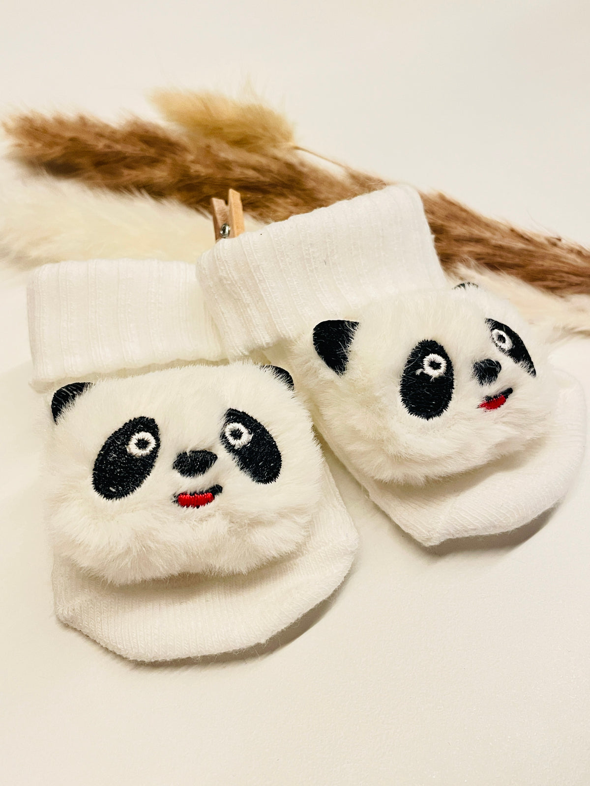 Söckchen weiß mit Panda für Babys