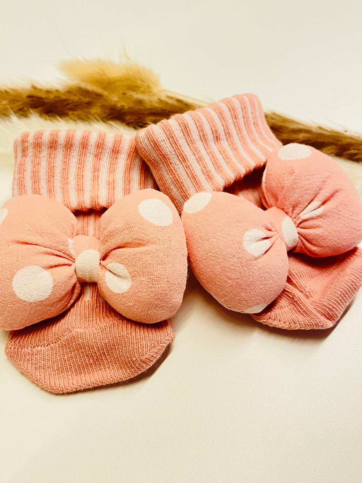 Söckchen altrosa mit Schleife für Babys