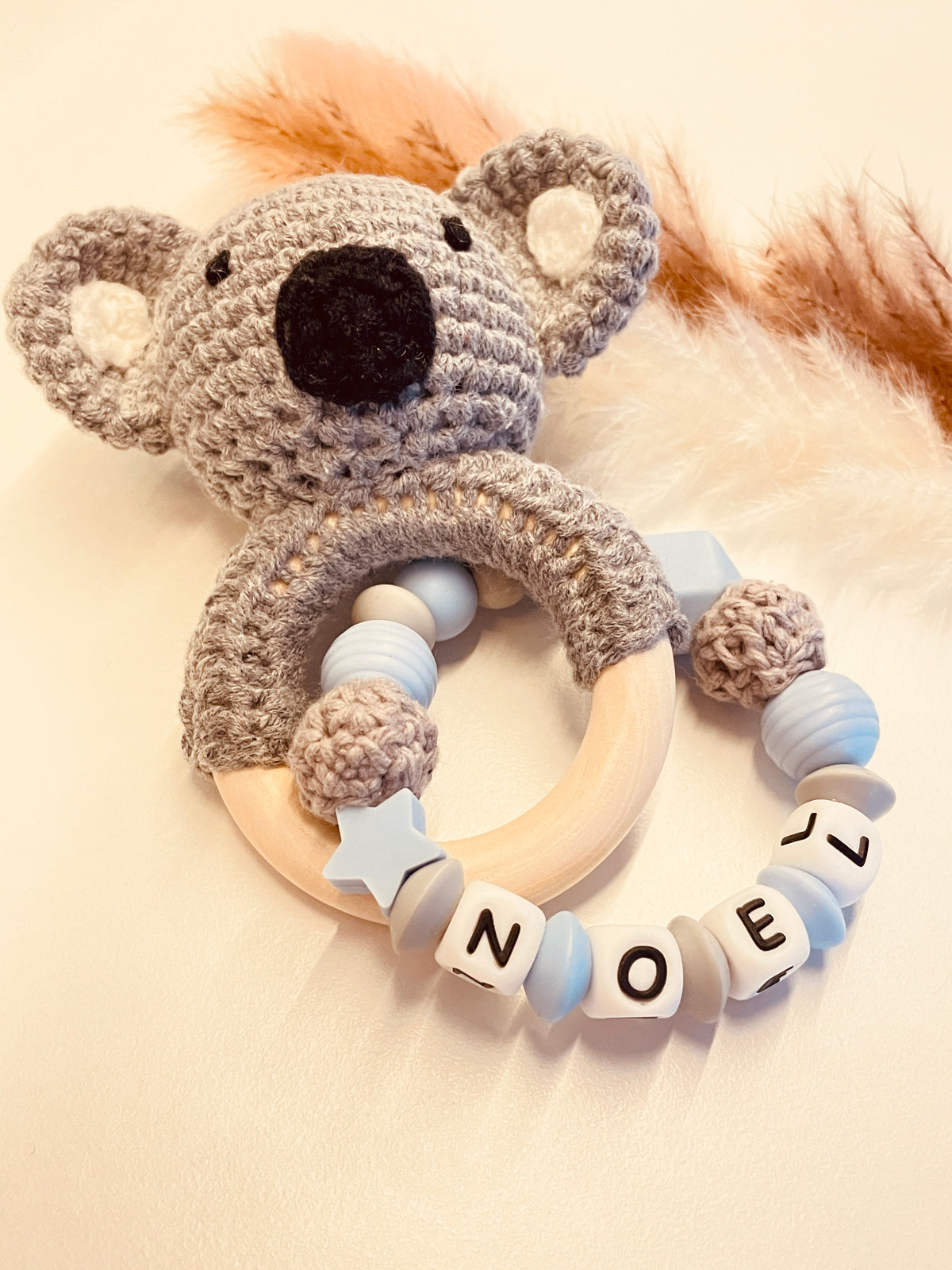 Häkelrassel Koala personalisiert blau