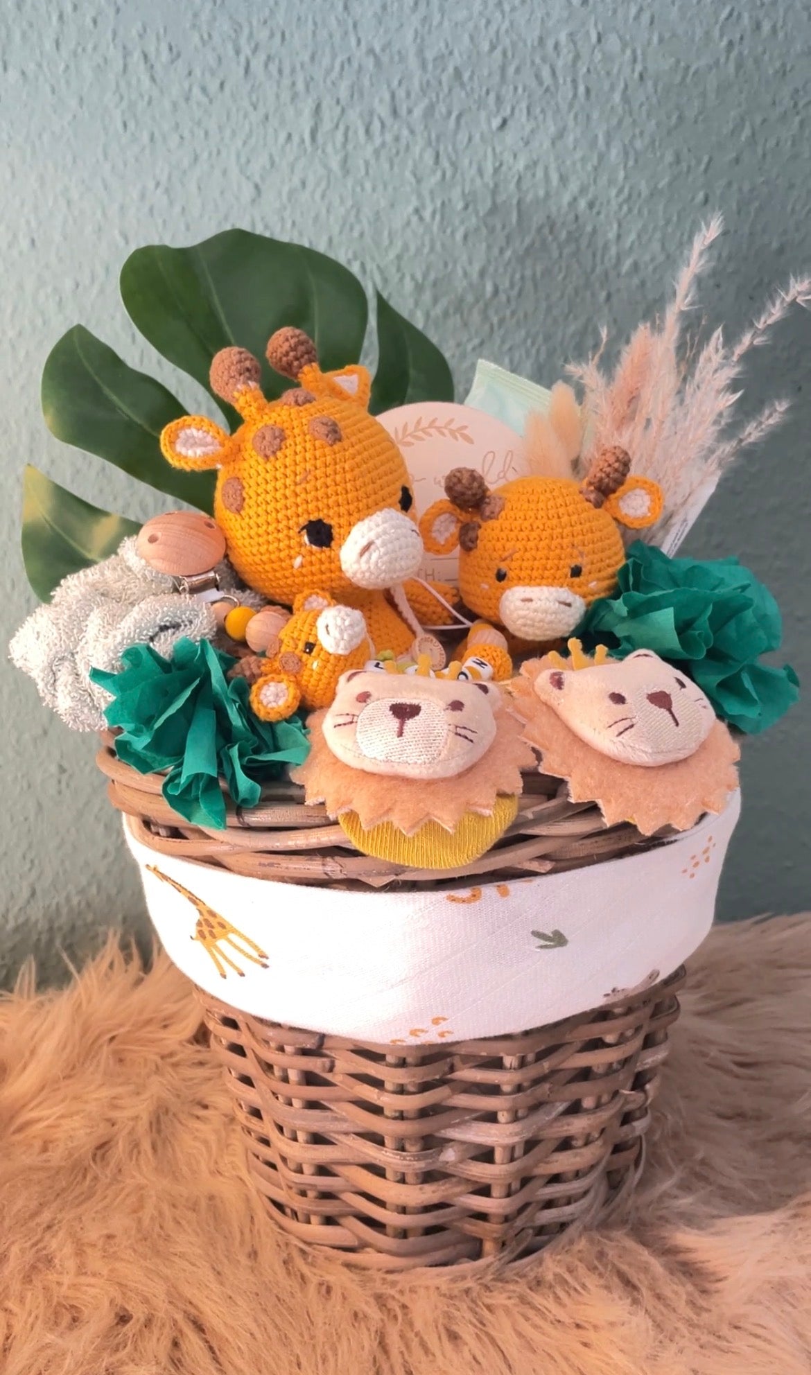 Windelkorb Windeltorte Giraffe Häkeltier, Häkelrassel, Schnullerkette 69,90€, statt 89,90€