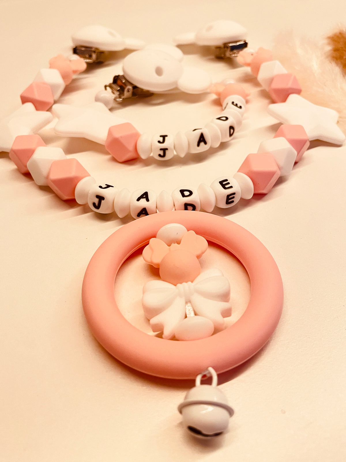Schnullerkette, Kinderwagenkette Maus mit Stern rosa weiß
