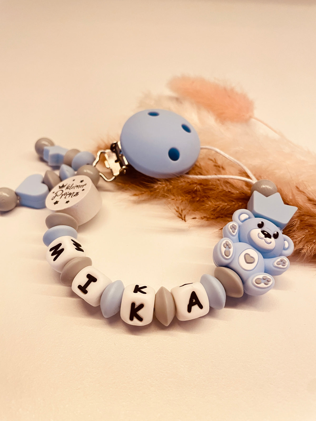 Schnullerkette kleiner Prinz mit Teddy blau grau mit Anhänger