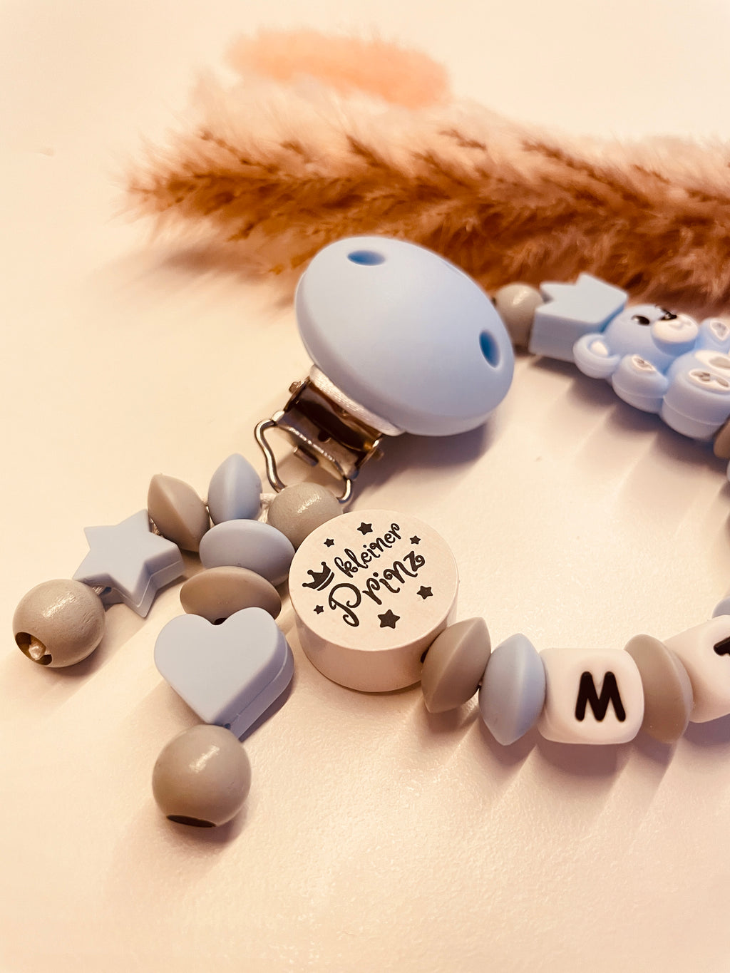 Schnullerkette kleiner Prinz mit Teddy blau grau mit Anhänger