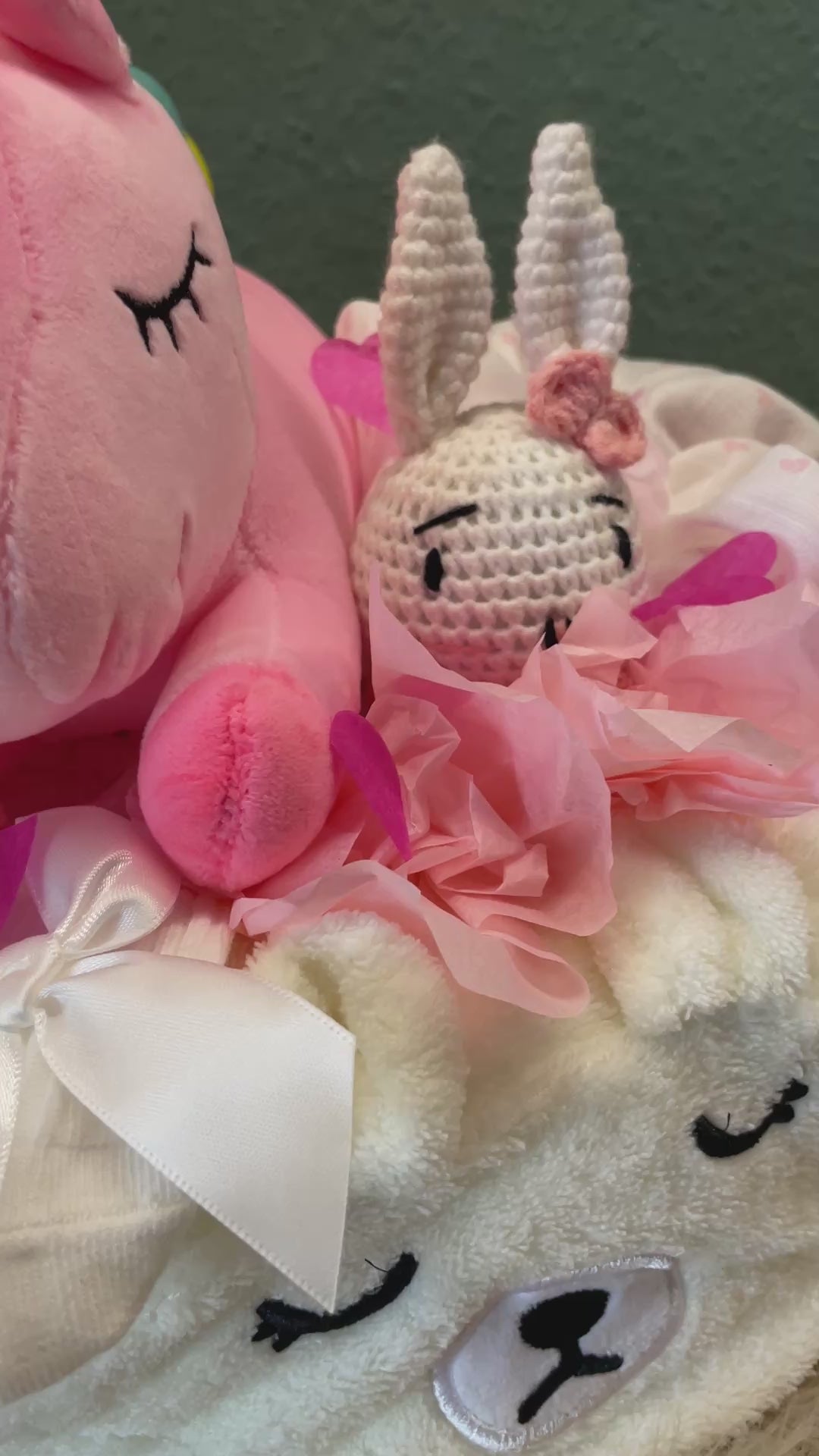 Geschenkbox Einhorn mit Häkelrassel